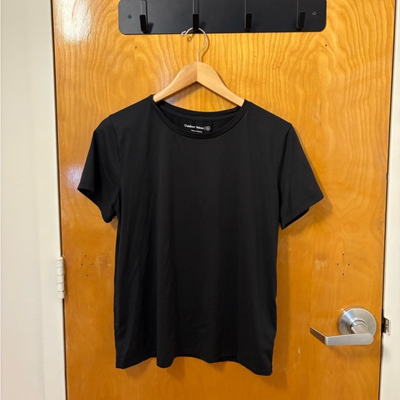 Outdoor Voices Tops - Outdoor Voices black short sleeve top